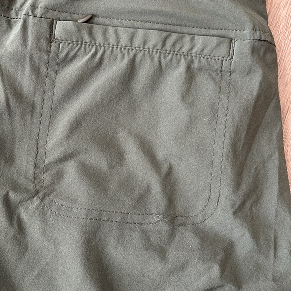 Athleta Pants. Size 10. - Picture 7 of 7